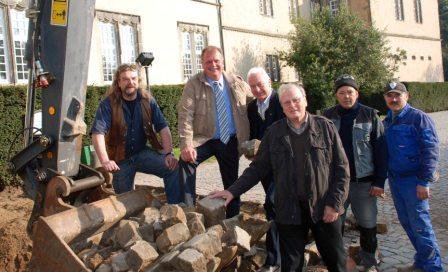 Pfalsterarbeiten am Schloss Varenholz
