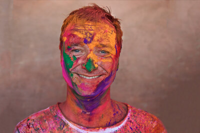 Thorge Berger beim Holi-Fest - Thorge Berger Thorge Berger beim Holi-Fest